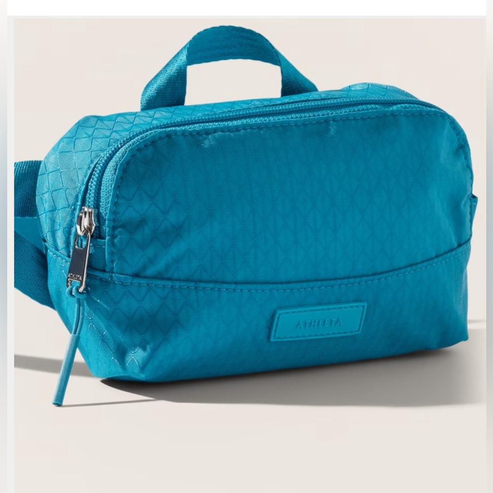 Athleta Excursion Crossbody Belt Bag NWT